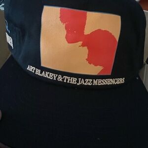 THE HUNDREDS

MESSENGERS SNAPBACK